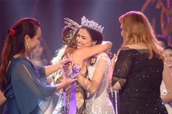 Nguyen Thi Thanh thi Hoa hau Hoan vu Viet Nam 2019 bat chap scandal-Hinh-3