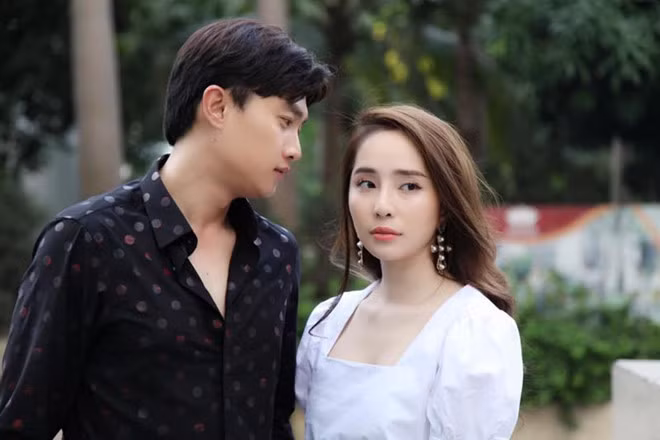 Quynh Nga bi miet thi vi vai 