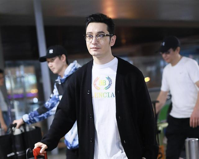 Huynh Hieu Minh - Angelababy ne nhau o san bay giua tin don ly hon