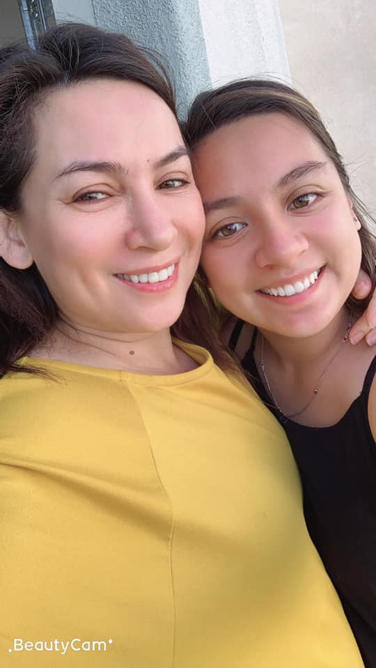 Thời gian rảnh, Phi Nhung dành cho các con nuôi và ở bên con gái ruột.