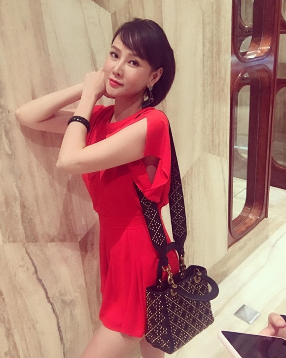 Chuc mung Dong Nhi the nay, Duong Yen Ngoc bi 