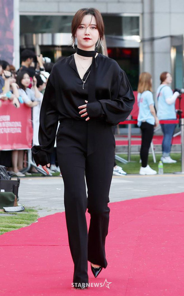 Hình ảnh Goo Hye Sun trước lùm xùm sẵn sàng ly hôn chồng trẻ Ahn Jae Hyun.