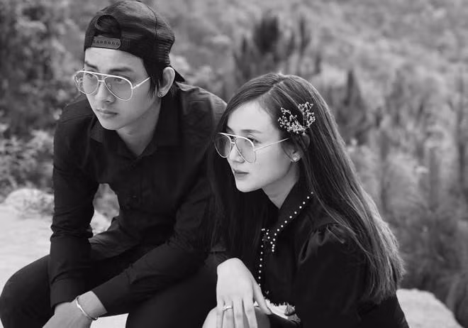 Đầu năm 2019, sau khoảng thời gian im ắng, không hoạt động giải trí, Bảo Ngọc nói lời ngọt ngào và đăng ảnh tình cảm bên Hoài Lâm. Cô viết: “Em không biết 550:2 bằng bao nhiêu nhưng em biết 1+1 là em với anh”. Bảo Ngọc tin rằng trong chuyện tình cảm không có ai sinh ra đã là hợp nhau. Sự hy sinh là điều cần thiết để có một chuyện tình lâu bền. "Chẳng ai sinh ra mà đã hợp nhau. Một chút nhường nhịn, một chút chịu đựng, thêm một chút nhẫn nại và có một chút hy sinh vì nhau thì tình yêu mới bền vững" - cô tâm sự.