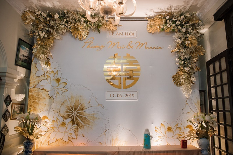 Phuong Mai va chong Tay khoa moi ngot ngao trong le an hoi