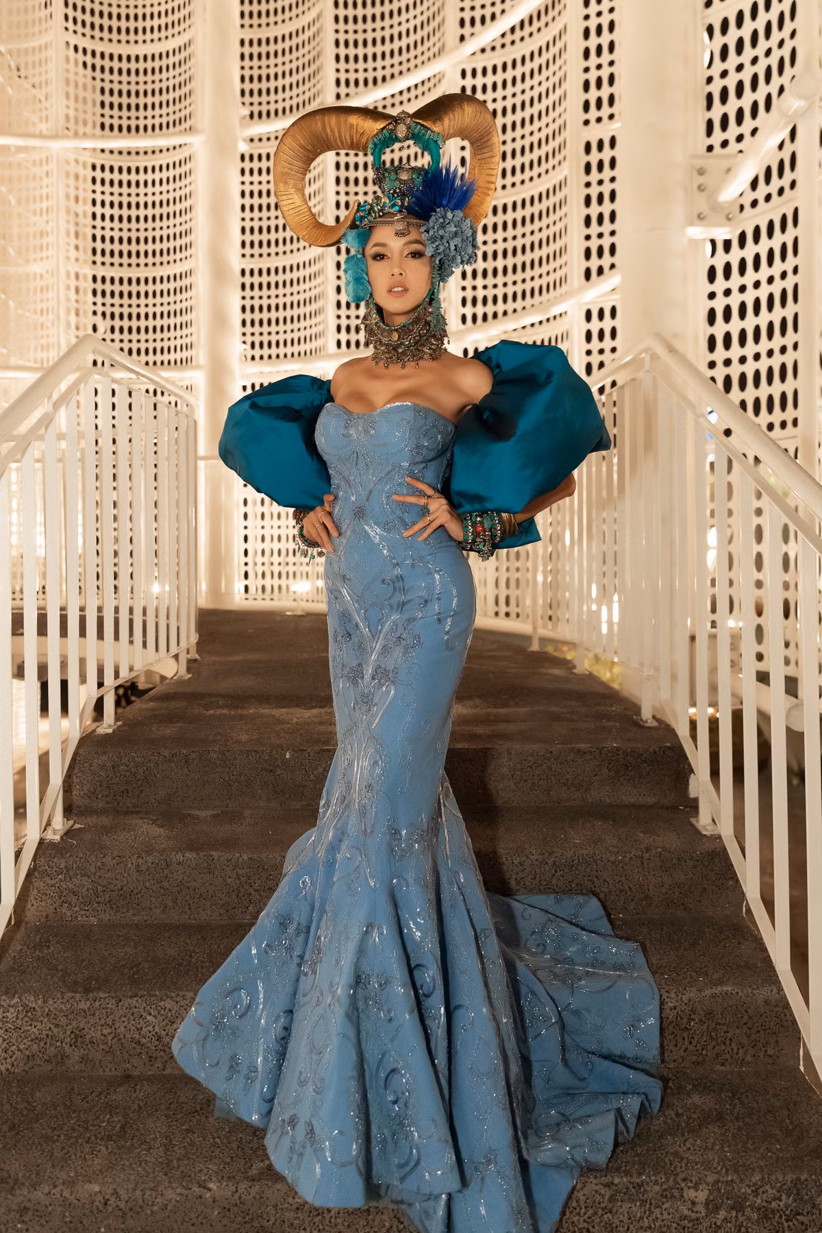 Tối 21.6 tại TPHCM, hàng trăm nghệ sĩ nổi tiếng đã tham gia đêm nhạc "I am Diva" của ca sĩ Thu Minh. Gây chú ý nhất là sự xuất hiện của “bom sexy” Vũ Ngọc Anh.