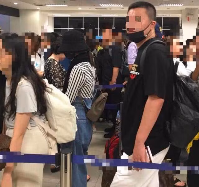 Trieu Le Dinh bo pho sau on ao hon nhan voi Phung Thieu Phong