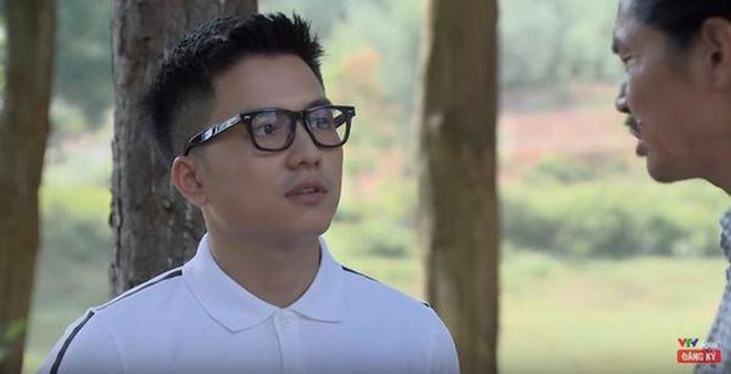 Ở tuổi 31, Mạnh Quân vẫn giữ được vẻ ngoài trẻ trung và điển trai. Trên fanpage của Về nhà đi con, khán giả dành nhiều lời khen cho ngoại hình và diễn xuất của nam diễn viên. "Công nhận Mạnh Quân ngày càng đẹp trai. Nhìn ngoại hình còn sáng và bắt mắt hơn Quốc Trường nữa", một tài khoản bình luận.