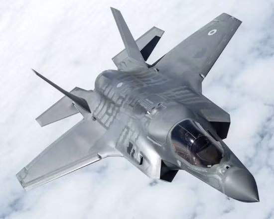 Do Thổ Nhĩ Kỳ đã mua tên lửa phòng không S-400 của Nga, nên Mỹ đã rút Thổ Nhĩ Kỳ ra khỏi các quốc gia cung ứng linh kiện cho F-35 và không bán máy bay chiến đấu F-35 cho nước này; đây là cơ hội cho Su-57 của Nga và FC-31 của Trung Quốc thâm nhập thị trường vũ khí "béo bở" này.