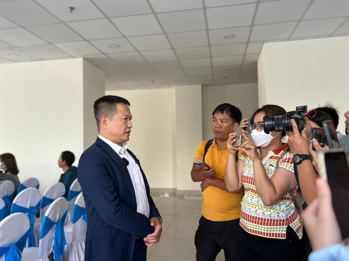 Shark Thủy và BLĐ Apax Leaders đối thoại với phụ huynh ở TP HCM - Hình 2 Shark Thuy va BLD Apax Leaders doi thoai voi phu huynh o TP HCM-Hinh-2