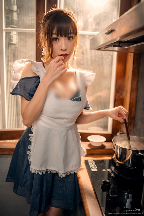 Nét đẹp tương phản, đối lập nhưng vô cùng hài hoà, khiến người xem muốn ngắm không rời mắt.