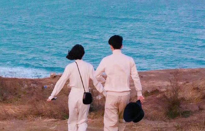 Ly hon, chong cu lay luon co hang xom khien toi uat uc