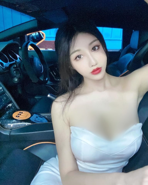 Những hình ảnh mà cô nàng đăng tải lên trang Facebook và IG cá nhân đều nhận được đông đảo lượt yêu thích.