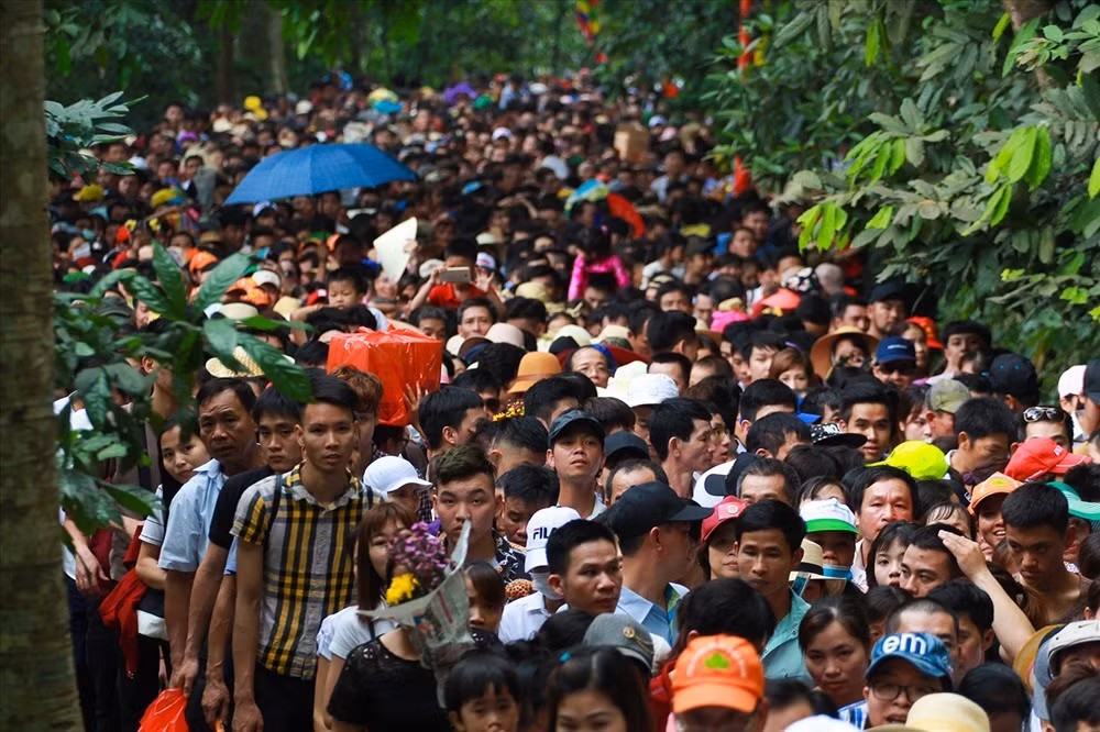 Theo thống kê của BTC Giỗ tổ Hùng Vương - Lễ hội Đền Hùng hàng năm đón đến hàng triệu du khách. Riêng năm 2018, Lễ hội Đền Hùng đón hơn 7 triệu lượt du khách hành hương về với cội nguồn. Tín ngưỡng thờ cúng Hùng Vương cũng đã được Bộ Văn hóa, Thể thao và Du lịch Việt Nam ghi danh vào Danh mục di sản văn hóa phi vật thể quốc gia và UNESCO công nhận là Di sản văn hóa phi vật thể.