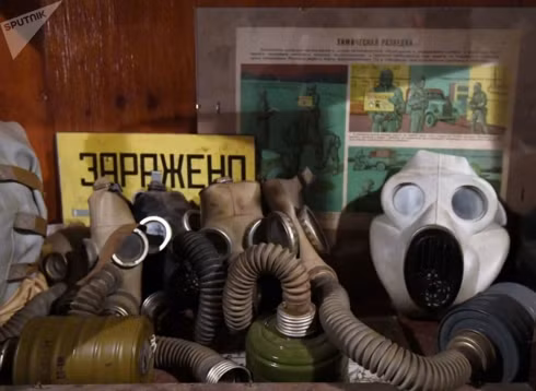 Những chiếc mặt nạ phòng độc thời Liên Xô.