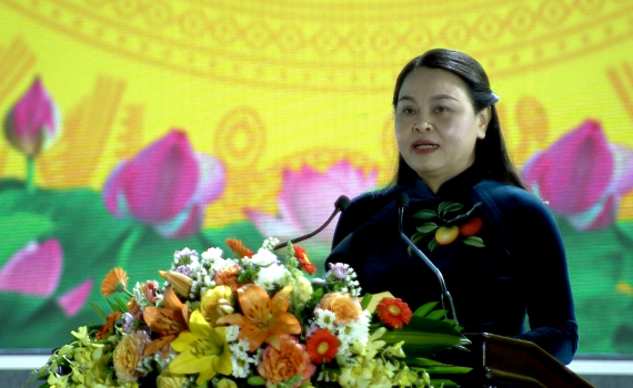 Từ tháng 10/2007 - 6/2008: Ủy viên Đoàn Chủ tịch Hội Liên hiệp Phụ nữ Việt Nam, Bí thư Đảng ủy, Phó Giám đốc Trường Cán bộ Phụ nữ Trung ương. Tháng 7/2008 - 02/2012: Ủy viên Đoàn Chủ tịch Hội Liên hiệp Phụ nữ Việt Nam, Giám đốc Trường Cán bộ Phụ nữ Trung ương, Bí thư Đảng ủy Trường Cán bộ Phụ nữ Trung ương, Ủy viên Ban Thường vụ Đảng ủy cơ quan trung ương Hội (tháng 7/2010).