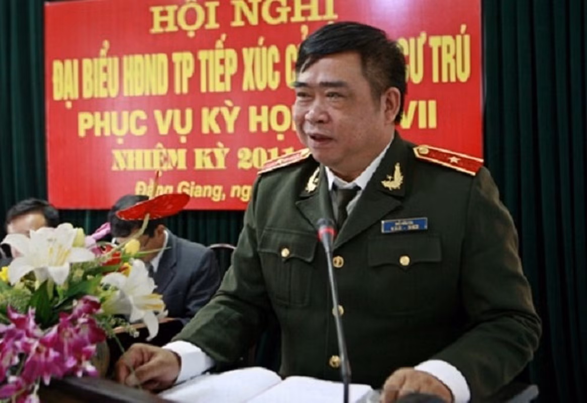 Ông Đỗ Hữu Ca bị khởi tố, bắt tạm giam để điều tra tội "Lừa đảo chiếm đoạt tài sản", quy định tại Điều 174 Bộ luật Hình sự vào ngày 22/2 trong quá trình Công an tỉnh Quảng Ninh mở rộng điều tra vụ án hình sự trốn thuế, mua bán trái phép hóa đơn, chứng từ thu nộp ngân sách nhà nước xảy ra tại Quảng Ninh và Hải Phòng, do Trương Xuân Đước (52 tuổi, giám đốc Công ty CP xây dựng hạ tầng Thái Bình Dương) cầm đầu. Đước cùng vợ là Nguyễn Thị Ngọc Anh (SN 1979) và Trương Văn Nam (SN 1990) đều trú tại TP Hải Phòng đã bị Cơ quan An ninh điều tra Công an tỉnh Quảng Ninh bắt giữ, khởi tố, tạm giam, về tội "Mua bán trái phép hoá đơn, chứng từ nộp ngân sách nhà nước".