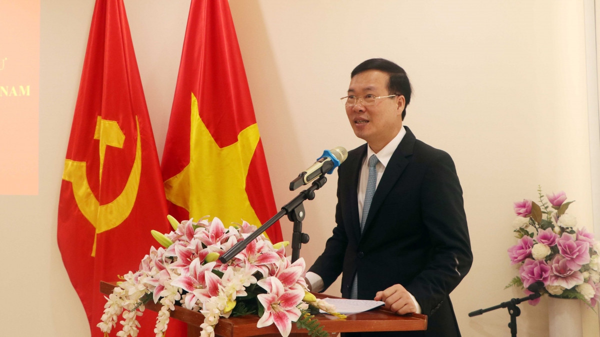 Tại Đại hội đại biểu toàn quốc lần thứ XII của Đảng, ông Võ Văn Thưởng được bầu vào Ban Chấp hành Trung ương Đảng. Tại Hội nghị lần thứ nhất Ban Chấp hành Trung ương Đảng, đồng chí được bầu vào Bộ Chính trị.