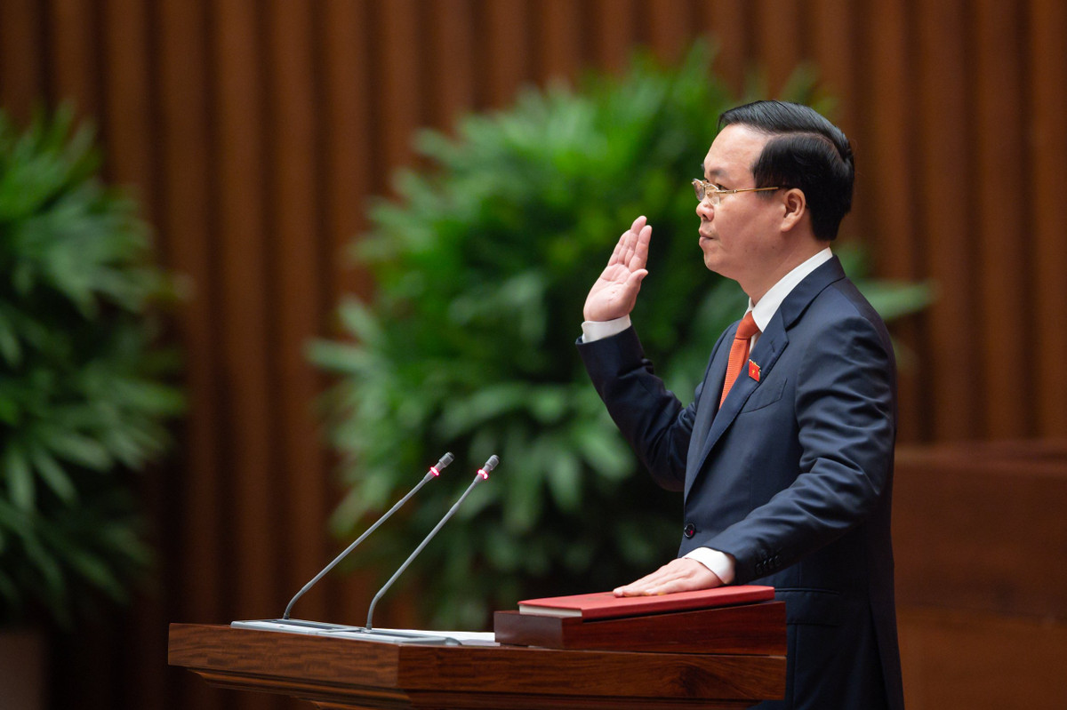 Phát biểu nhậm chức, Chủ tịch nước Võ Văn Thưởng bày tỏ trân trọng cảm ơn Quốc hội đã tin tưởng trao cho mình cơ hội được phụng sự Tổ quốc, phục vụ Nhân dân trên cương vị Chủ tịch nước; trân trọng cảm ơn Ban Chấp hành Trung ương Đảng, Tổng Bí thư Nguyễn Phú Trọng, lãnh đạo Đảng, Nhà nước đã tin cậy tiến cử và cho biết đây là vinh dự lớn lao cũng là trách nhiệm hết sức nặng nề đối với mình. 