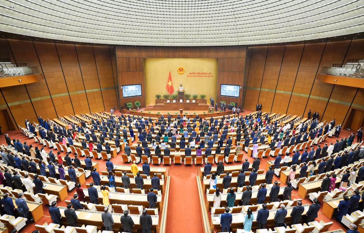 Kết thúc phát biểu nhậm chức của mình, Chủ tịch nước Võ Văn Thưởng đã mượn câu thơ của nhà thơ Xuân Diệu để nói thay lòng mình về cam kết trước Quốc hội, đồng bào, chiến sỹ, cử tri cả nước trong hành trình sắp tới: “Tôi cùng xương thịt với Nhân dân của tôi, Cùng đổ mồ hôi, cùng sôi giọt máu, Tôi sống với cuộc đời chiến đấu, Của triệu người yêu dấu gian lao.”