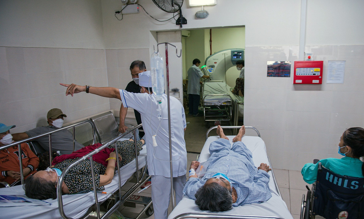 Ai chiu trach nhiem BV Cho Ray, Viet Duc, Bach Mai “can” vat tu y te…?