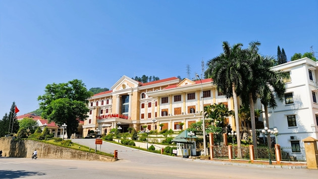 Bat giam Truong Ban Tuyen giao Tinh uy Hoa Binh Nguyen Dong