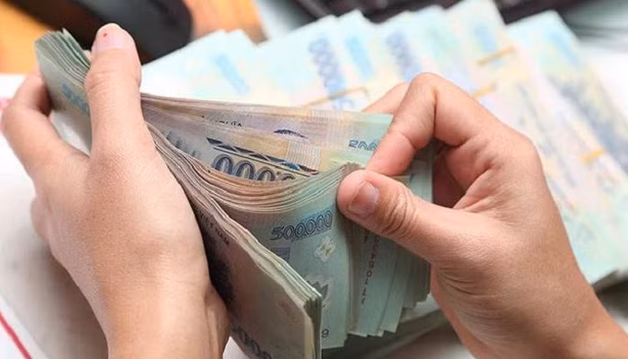 Cục Cảnh sát hình sự cho biết, Công ty TNHH Mua Bán Nợ DSP mua các khoản nợ mà khách hàng đã vay của Công ty tài chính TNHH MTV Mirae Asset Việt Nam, địa chỉ ở quận 1, TPHCM và một số tổ chức tín dụng khác, nhưng không có khả năng trả với giá bằng 12-15% giá trị của tổng số tiền khách nợ. Sau khi có các thông tin khoản nợ từ Công ty Mirae Asset, bộ phận vận hành cập nhật các thông tin khoản vay của khách hàng vào hệ thống của công ty. Từ đây, nhân viên dùng nhiều số điện thoại liên tục khủng bố, chửi bới, đe dọa người thân, đồng nghiệp của khách hàng. (Ảnh minh họa)