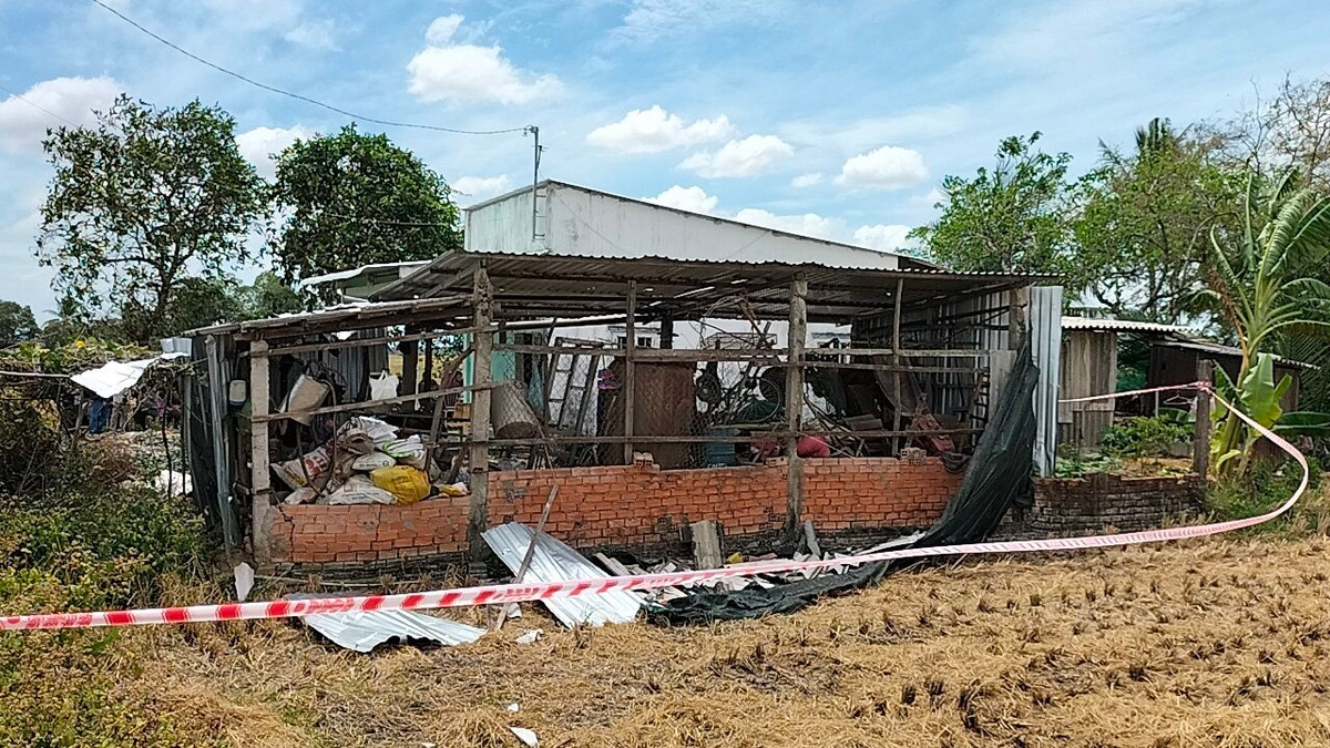  Nổ đạn cối khiến người đàn ông tử vong tại chỗ: Khoảng 9h sáng 28/2/2023, vụ nổ đạn cối đã khiến anh H.T.L (SN 1987, ấp Chất Đốt, xã Châu Hưng A, huyện Vĩnh Lợi, Bạc Liêu) tử vong. Theo người hàng xóm, thời điểm trước khi xảy ra vụ nổ, họ nghe tiếng đập (như búa đập vào kim loại) sau đó có tiếng nổ lớn. Trước đó, anh L có một vật kim loại trông giống đầu đạn, nhưng không rõ từ đâu có.