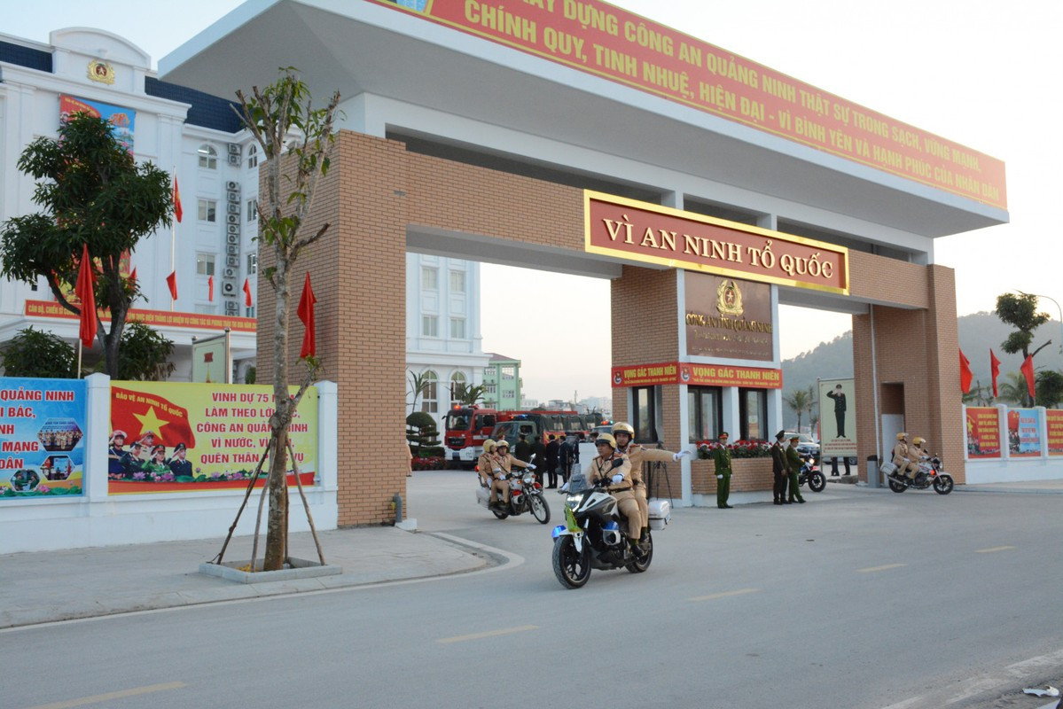 Trước đó, theo Công an Quảng Ninh, năm 2022 đơn vị này đạt được mục tiêu phòng ngừa, kiềm chế, làm giảm tội phạm hình sự, giảm 0,7% tội phạm về trật tự xã hội so với cùng kỳ năm 2021. Kết quả điều tra, khám phá các vụ án hình sự của địa phương vượt chỉ tiêu Bộ Công an đề ra. Tỷ lệ điều tra, khám phá chung đạt 85,7%, riêng điều tra, khám phá án rất nghiêm trọng trở lên đạt 100%. 