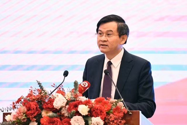 Phát biểu tại hội nghị, ông Đoàn Minh Huấn, tân Bí thư Tỉnh ủy Ninh Bình hứa sẽ nỗ lực hết mình, nêu cao tính tiên phong gương mẫu, cùng tập thể Ban Chấp hành Đảng bộ, Ban Thường vụ Tỉnh ủy và hệ thống chính trị của tỉnh Ninh Bình phát huy truyền thống đoàn kết, thực hành dân chủ, tích cực nắm bắt thời cơ, vận hội, vượt qua khó khăn, thách thức, thực hiện thắng lợi Nghị quyết Đại hội Đảng bộ tỉnh Ninh Bình lần thứ XXII, góp phần cùng cả nước thực hiện thắng lợi Nghị quyết Đại hội XIII của Đảng. 