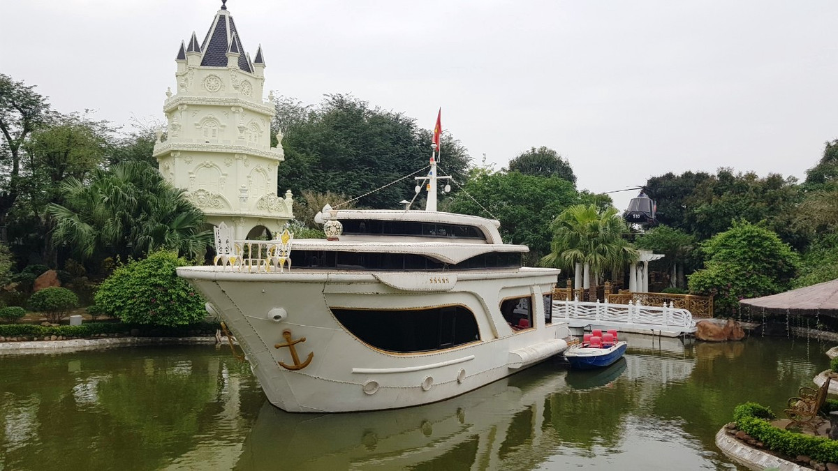 UBND xã Hưng Đạo khẳng định, ông Chiến đang vi phạm pháp luật về đất đai khi tự ý chuyển mục đích sử dụng đất nông nghiệp sang đất phi nông nghiệp khi chưa được sự cho phép của cơ quan nhà nước có thẩm quyền.