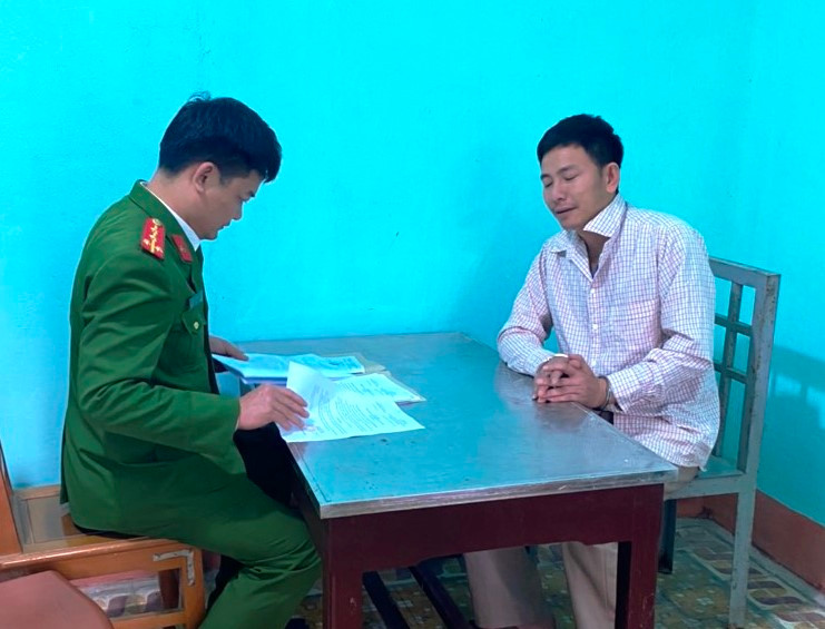 Căng dây điện bẫy chuột làm chết 2 người, bị điều tra hành vi giết người Cang day dien bay chuot lam chet 2 nguoi, bi dieu tra hanh vi giet nguoi