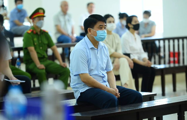  Vụ mua chế phẩm Redoxy-3C: Chiều 22/6/2022, TAND cấp cao tại Hà Nội tuyên án phúc thẩm đã chấp nhận kháng cáo của cựu Chủ tịch UBND TP Hà Nội Nguyễn Đức Chung, tuyên án 5 năm tù về tội "Lợi dụng chức vụ, quyền hạn trong khi thi hành công vụ" trong vụ án liên quan đến việc mua chế phẩm Redoxy-3C để xử lý ô nhiễm nguồn nước trên địa bàn Thủ đô.