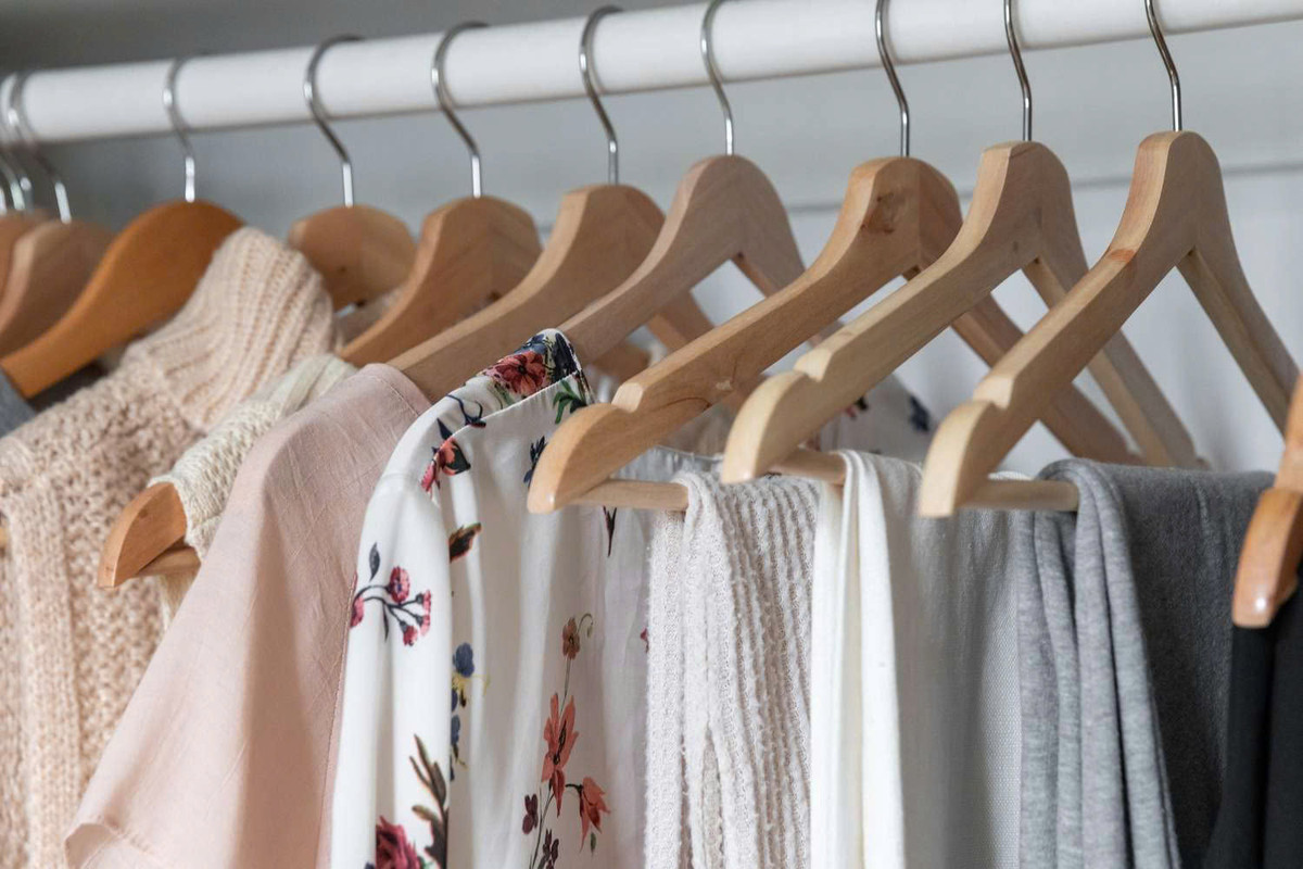 Mayorga cho biết, cô thường xuyên yêu cầu các thành viên khác trong gia đình mang quần áo dơ đến phòng giặt vào mỗi cuối ngày để cô có thể kiểm soát những gì cần giặt.