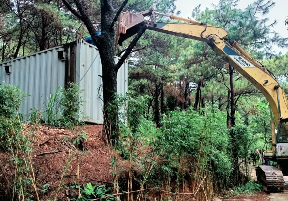 Theo ông Phạm Quang Ngọc - Phó Chủ tịch UBND huyện Sóc Sơn, với 4 công trình còn lại, huyện đã chỉ đạo chủ tịch UBND xã Minh Phú kiểm tra hồ sơ vi phạm và tổ chức xử lý xong trong tháng 9.