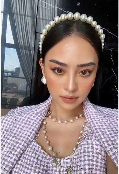 Trong dàn phù dâu "cực phẩm" này nàng mẫu ảnh đình đám Chi Hoàng cũng là cái tên được giới trẻ quan tâm.