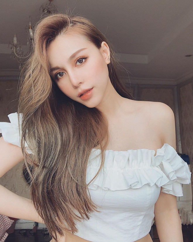 Cô nàng đang có trong tay gần 100 ngàn lượt theo dõi trên Instagram và 130 ngàn trên Facebook