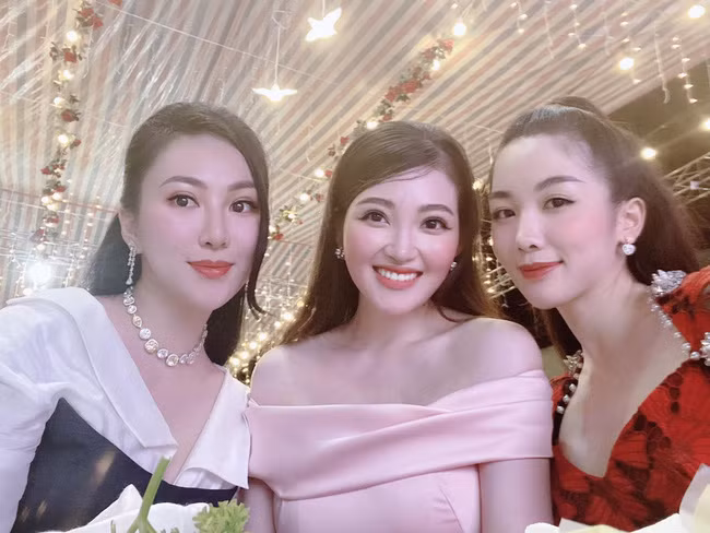 Với vóc dáng đáng ngưỡng mộ này, phía dưới những bức hình của Thu Hương, không ít người đã vào hỏi bí kíp.