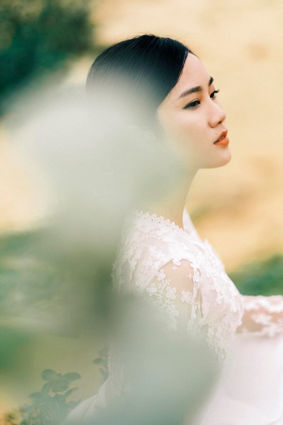 Đến hiện tại, người hâm mộ chỉ biết vợ của Chim Sẻ đang làm việc trong lĩnh vực truyền thông, cả hai đã có thời gian yêu nhau khá lâu trước khi công khai.