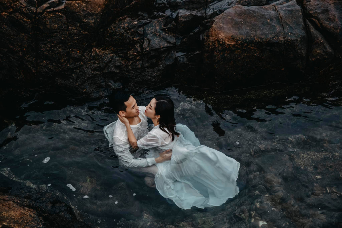 Hiện tại, vợ của Chim Sẻ Đi Nắng đang làm Biên tập viên mảng Du Lịch tại một tạp chí điện tử Việt Nam.