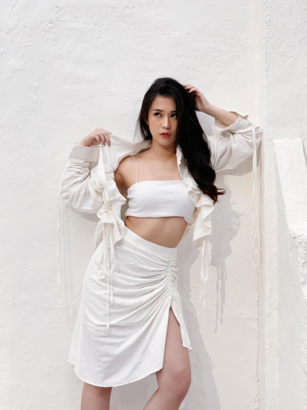 Trước đó, để chào đón tuổi 30 của mình, Ngọc Thảo đã quyết định chi ra hơn 2 tỷ để mua một chiếc xe hơi mới.