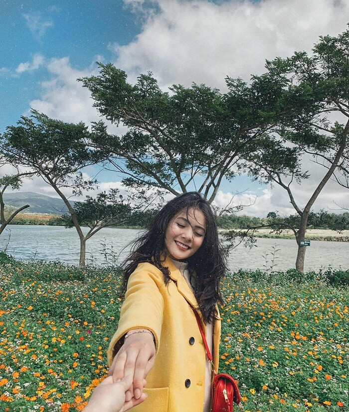 Sức hút của Giang Jolie vẫn không hề thay đổi dù đã có chồng và chuẩn bị chào đón đứa con đầu lòng.