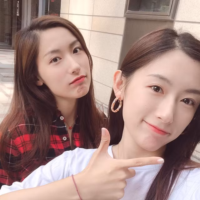 Cả hai được mệnh danh là “con nhà người ta” khiến nhiều người ngưỡng mộ.