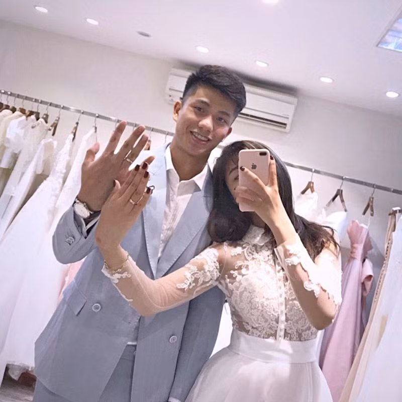 Nhan sắc của Nhật Linh trong đám cưới với Văn Đức đã nhận được rất nhiều ý kiến trái chiều trên MXH.