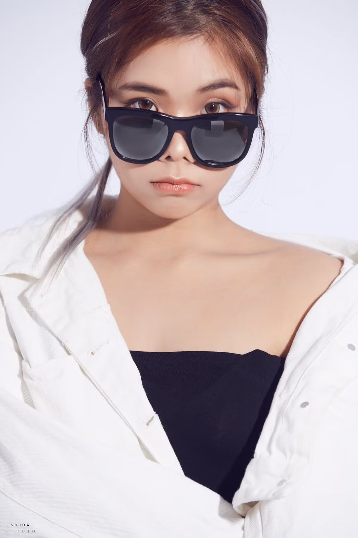 Mặc dù là con gái chân yếu tay mềm thế nhưng Khánh Huyền lại có niềm đam mê với môn võ. Cô nàng thông thạo hai môn võ Taekwondo và Pencaksilat, Vovinam.