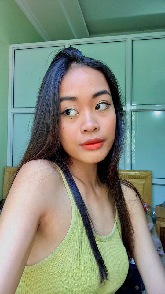 Sở hữu chiều cao lý tưởng cùng làn da nâu, vẻ bề ngoài của Duyên khiến nhiều người lầm tưởng là con lai.