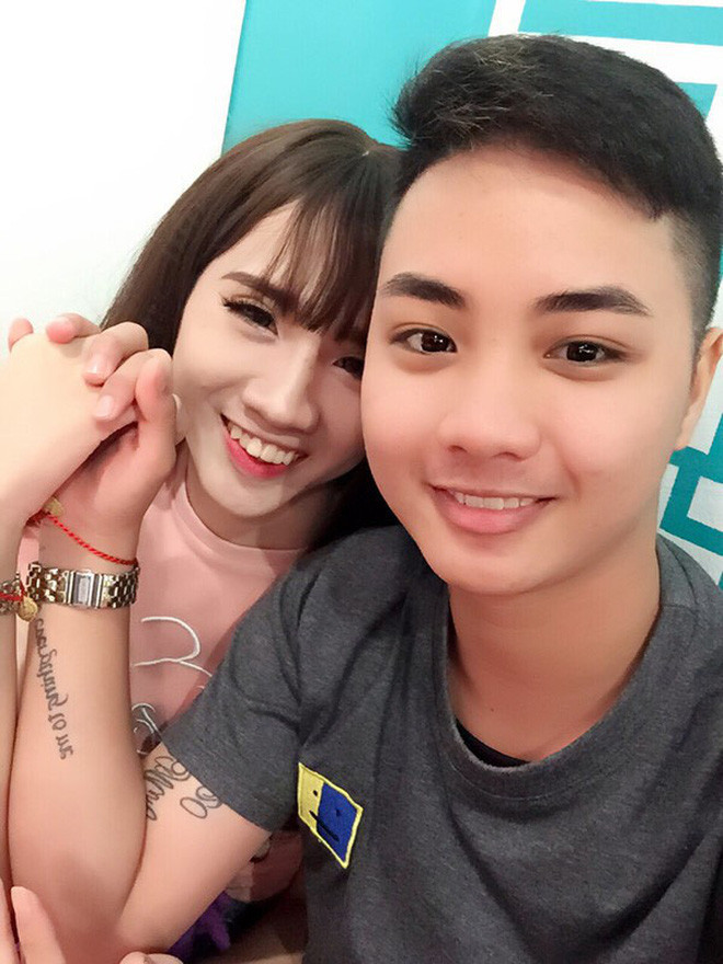 Mặc dù là người chuyển giới từ nam sang nữ, thế nhưng Minh Anh vẫn sở hữu được ngoại hình mềm mại, duyên dáng không khác gì một cô gái thực thụ.