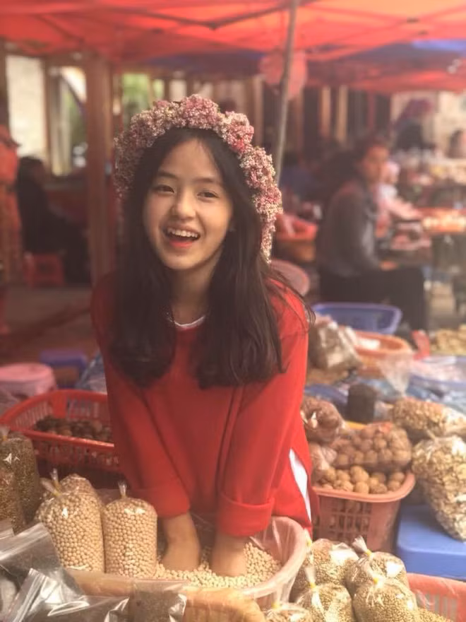 Những khoảnh khắc mới nhất được Sinh chia sẻ trên trang cá nhân tháng 10 và đầu tháng 11/2020.