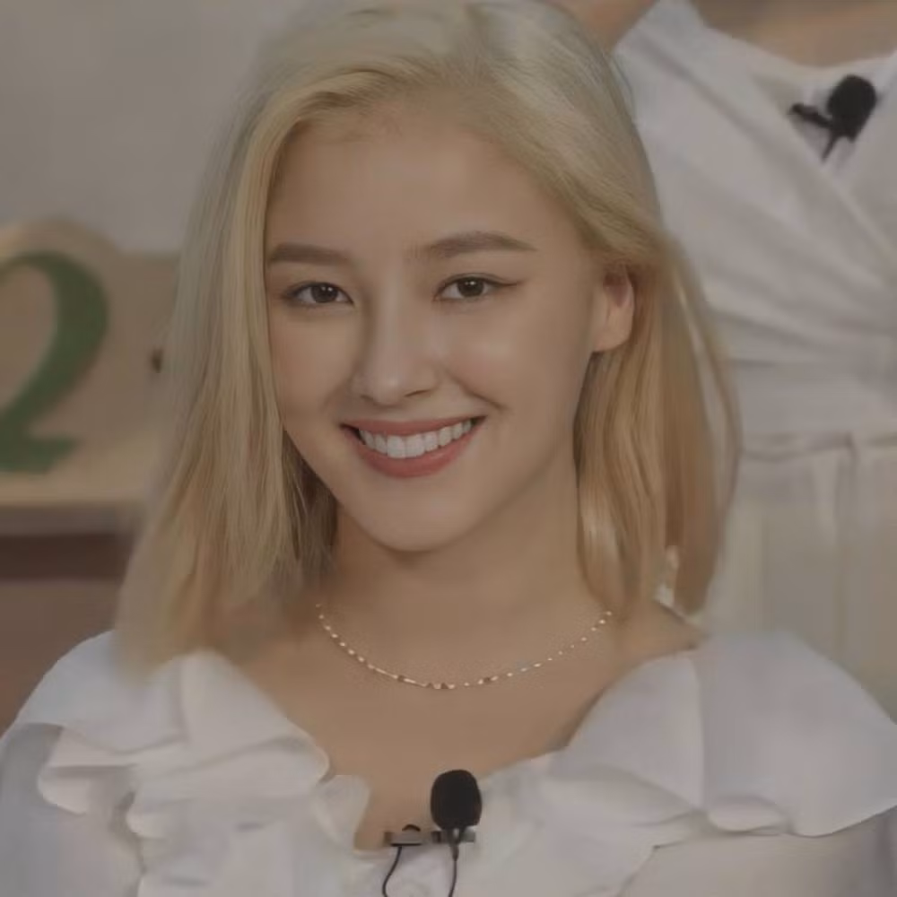 Ngoại hình của Nancy xuất sắc tới nỗi, chỉ chụp bằng camera thường cũng toả sáng rực rỡ.