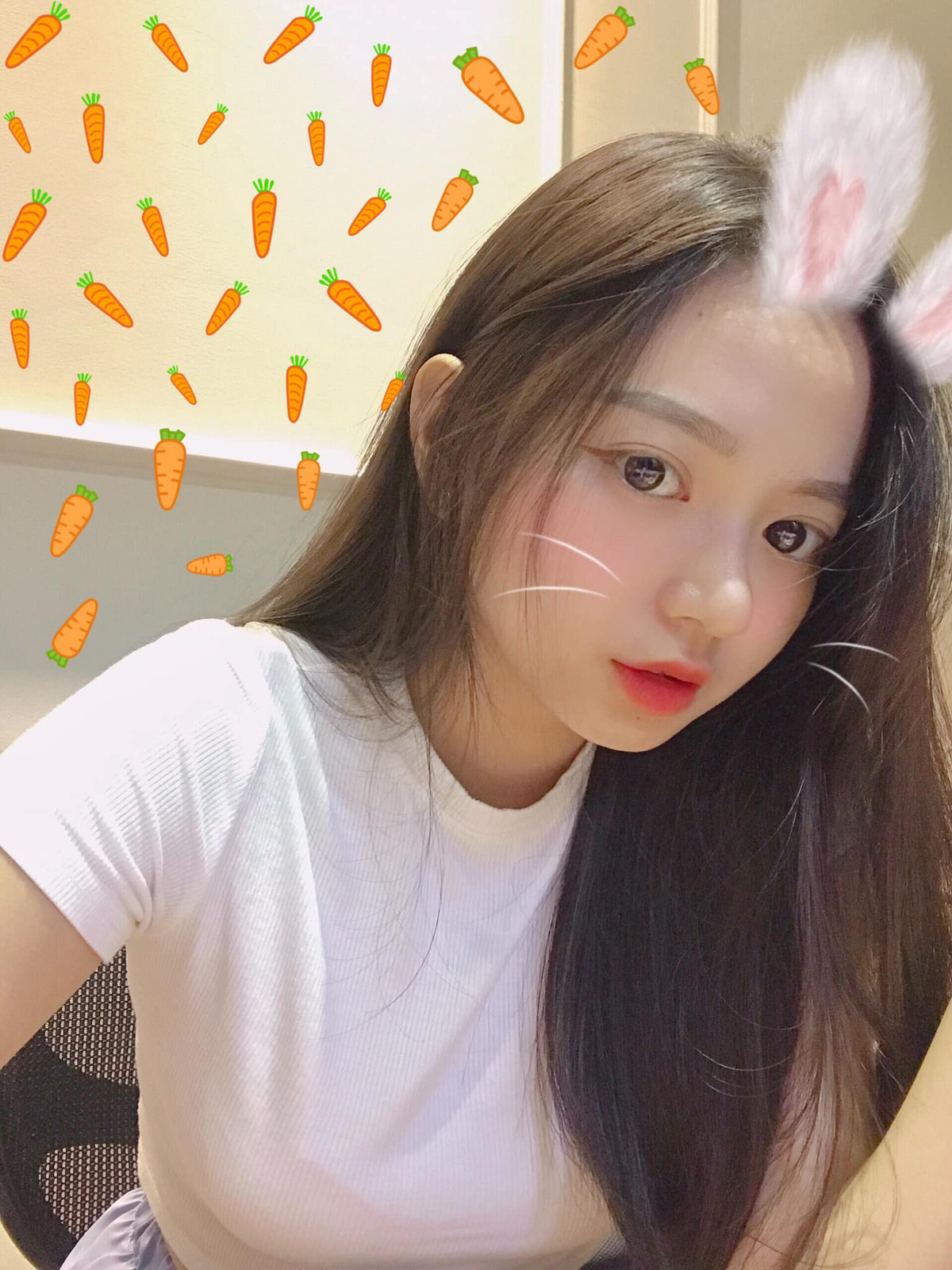 Cô gái trẻ từng cho biết bản thân theo đuổi phong cách gợi cảm, luôn thích chơi ngông và nổi loạn.