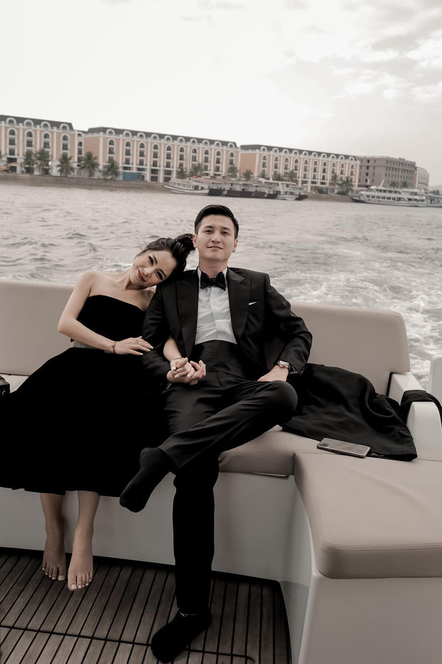 Soi body hậu thẩm mỹ bạn gái “single mom” của diễn viên Huỳnh Anh Soi body hau tham my ban gai “single mom” cua dien vien Huynh Anh